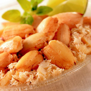A photograph of Chilean crab meat with claw and leg meat over body meat.